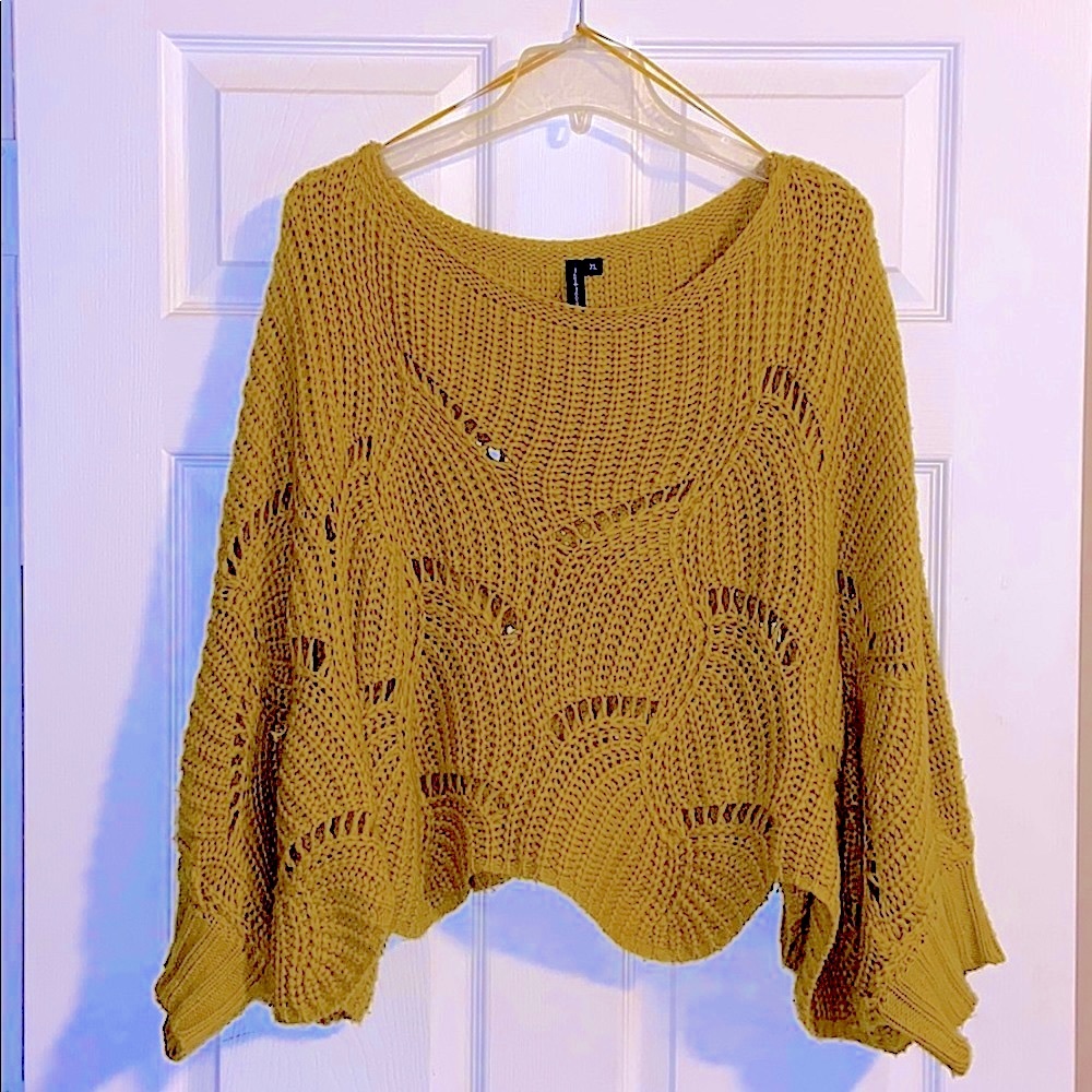 Moon&Madison kiwi crochet sweater